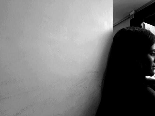 louiskaram's tweet photo. @HasnaMakary #hasnastar #comeseeehden #dark #blackandwhite http://t.co/lCqzf7kHZV