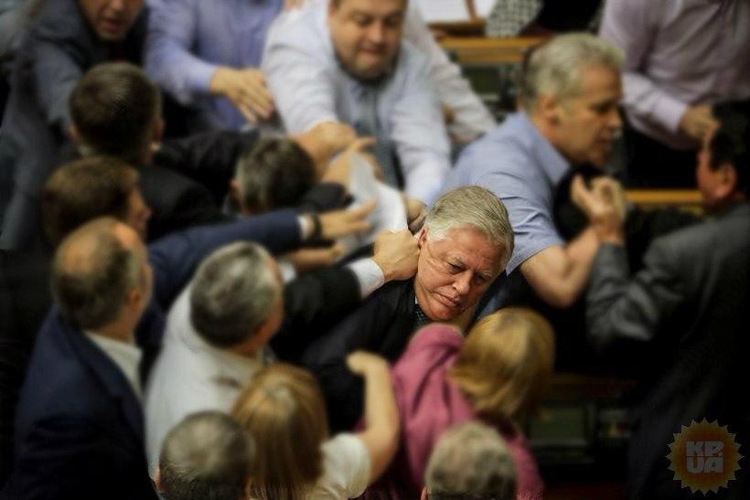 Сбежавшие из Северодонецка российские террористы оставили украинской армии 122-миллиметровую гаубицу "Зайку" - Цензор.НЕТ 8029