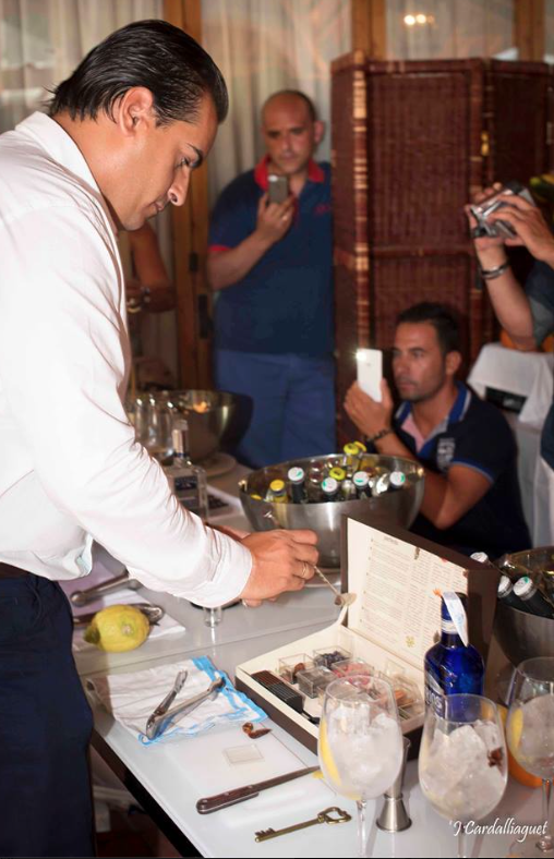 ¿Te apasiona el Mundo del vino, cerveza/exclusivas copas?
Debes conocer a Manuel López propietario de <a href="/amsterdamcafe_/">Amsterdam Café xxx</a>