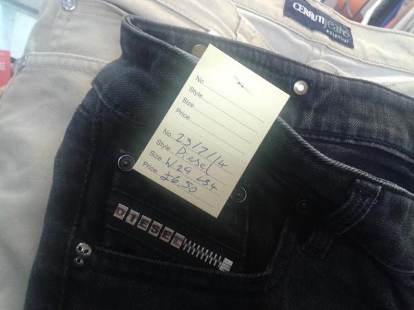 GovanBeacon's tweet image. wecome to the twitterverse! RT @GlasgowUnity: Pricing up piles of clothes. Come see what we have. #govan #shawstreet