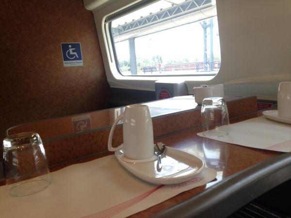 Sammyfarrell88's tweet photo. Down south again.... I can't keep up! 🚈 http://t.co/MQUBRALYKr