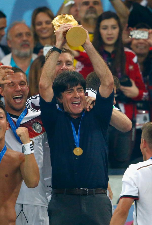 DFB_Team's tweet photo. Joachim Löw: "Ich bin motiviert wie am ersten Tag beim DFB!" Das ganze Interview: http://t.co/Q0zx7IeIzu #4gefühl http://t.co/ZALskREW8S