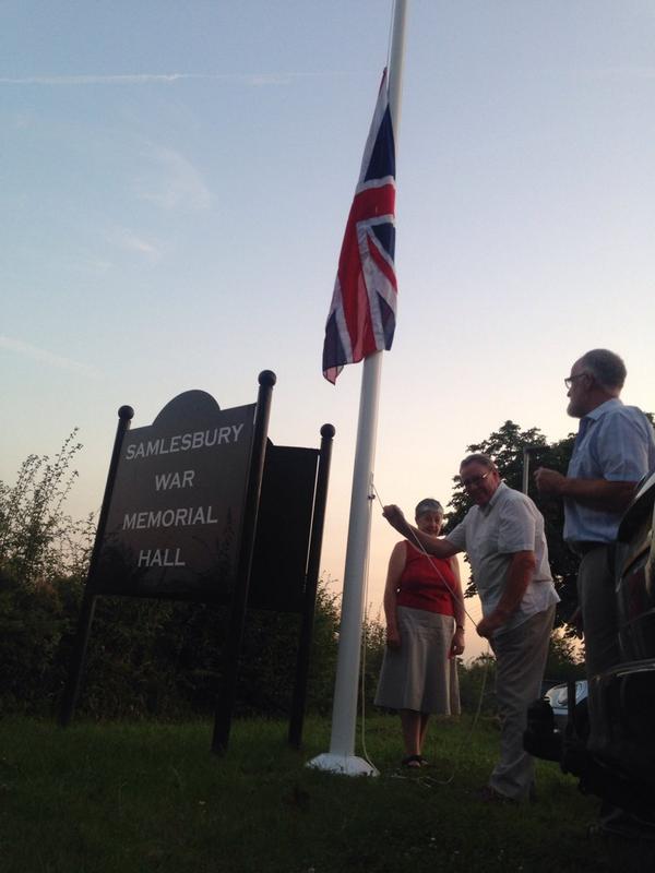 SamMemHall's tweet image. 1st Flag Raising ceremony last night on our new flag pole supported by @heritagelottery ..#WW1att'hut