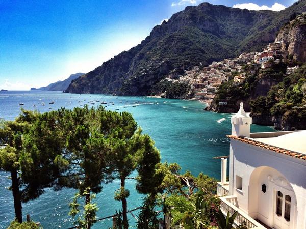 FerzanOzpetek's tweet photo. Positano.. Villa treville http://t.co/4S5AEVUPol