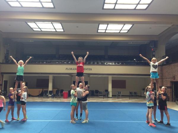 IslanderSpirit's tweet image. #tb to yesterday's Camp Islander stunt class! These future Islanders are pro cheerleaders. #cheer