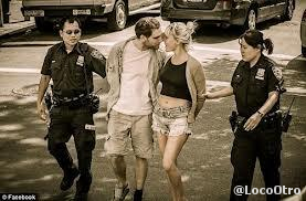 LocoOtro's tweet photo. "Que me arresten si amarte es delito, prefiero pagar condena antes que no besar esos labios por los que me derrito." http://t.co/FMVHdj40xd