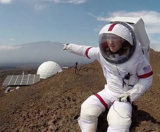 In pics: 120 days on 'Mars' huff.to/1A5RdP5  <a href="/rosslockwood/">Follow @spincrisis</a> @Space_Chicken_ <a href="/TSwarmer/">Tiffany Swarmer</a> <a href="/casey_stedman/">Protect Public Lands</a>