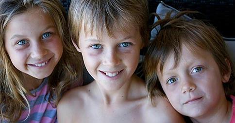 Parents who lost 3 kids in #MH17 crash describe living 'in a hell beyond hell' nbcnews.to/1A69FHf