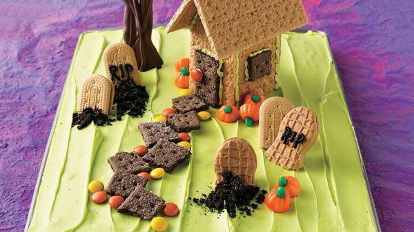 amhaunted's tweet photo. #Pillsbury already starting to think about #Halloween http://t.co/WHbP64jY6H #GraveyardCake http://t.co/WTYQHODK8u