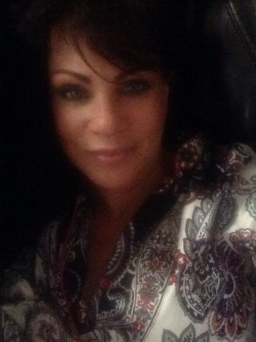 Taking it easy til 2 ..... Pool party! http://t.co/ExlpDFT1bS