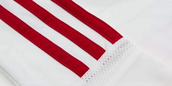 adidasMX's tweet photo. Grandeza rossonera. Nuevo jersey visitante del @acmilan temporada 2014/15 #allinACM http://t.co/da1MKdJwqY