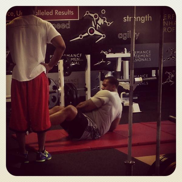 LaMarrWoodley's tweet photo. Bout that time.... http://t.co/CKZuxnX4T5