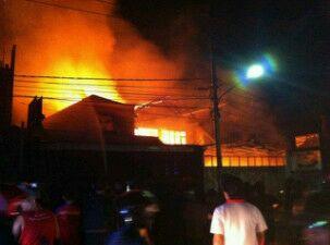 FajarRico's tweet photo. @sastrabuana keren ngon kebakarinya... http://t.co/7ymmpgSdu5