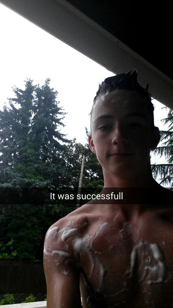 schvanzzz tweet picture