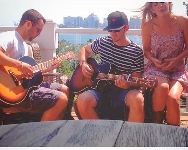 SamanthaPMusic's tweet photo. Summer time deck jam with @bryangillis30 @j_rock8 #countrylove #music #fun http://t.co/b8nwzndKjB