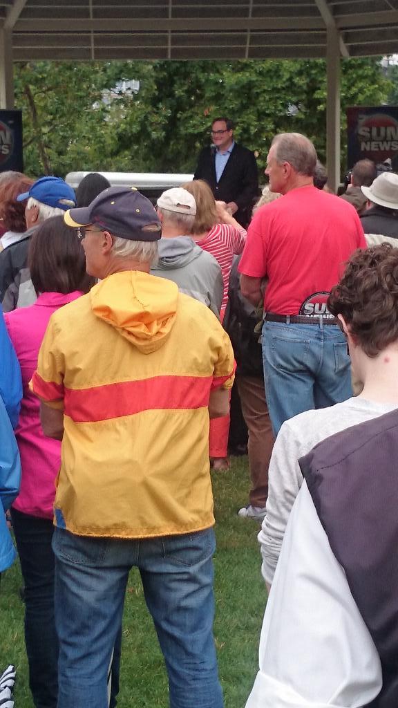 SheilaGunnReid's tweet photo. "comparing Christians to organized crime moved this from just stupid politicians to a national incident" #FreedomBBQ http://t.co/bSUdqMQInO