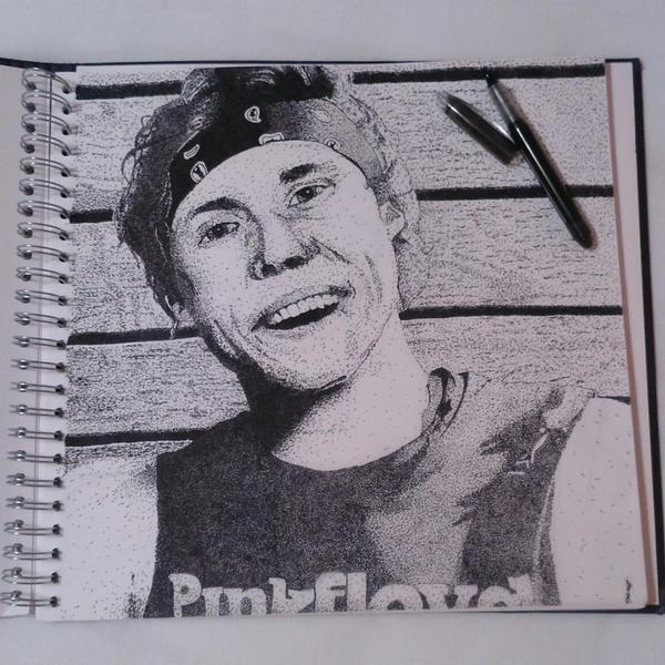 iamrunawaygirl's tweet image. Done! It took me so long to make it! But there are a lot of points! I love him! @Ashton5SOS #5sosfanart 😘💕