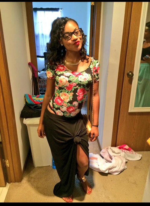 Watch Marie 👑's leaked NSFW photo on TwXstars