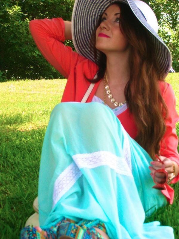 PartTimePRNCS's tweet image. parttimeprincesss.blogspot.com/2014/07/nautic…

#fashionblogger #wiw #nautical #maxidress #omgshoes