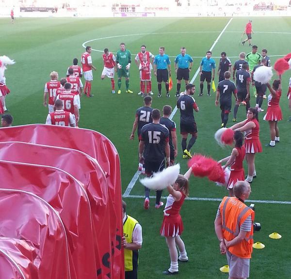 stainlessmike's tweet photo. Beer, sunshine, pies. Top banter &amp; footy. And a win! Happy days #millers http://t.co/O3aAtBFPtb