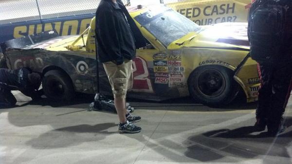 crewchief_14cw's tweet image. The aftermath of @KyleLarsonRacin truck @EldoraSpeedway. Heck of a run.