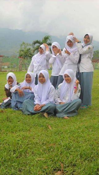 Anna naili (@cikicikibhum) on Twitter photo 