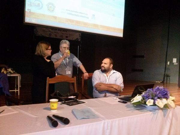 MartynNamorong's tweet image. &quot;You are the media&quot; @masalaifrog talks about &quot;brukim bus&quot; media #PNG #ourmedia2014 #Goroka #socialmedia