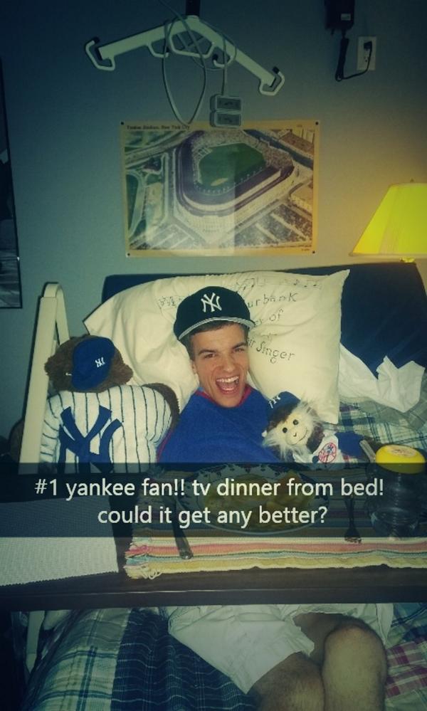 jrburbank's tweet photo. #yesfanphoto WE LOVE THE YANKEES!! http://t.co/03rhL5zaQv