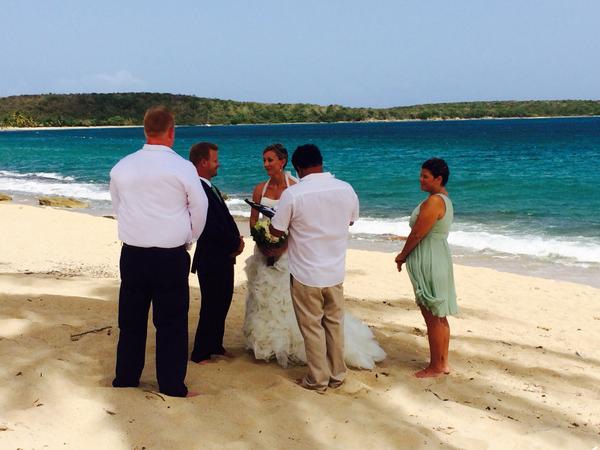 SandyMalone_'s tweet photo. Congratulations to Randee Pericht &amp; Mitch Johnson on beautiful wedding on #Vieques #PuertoRico today! @WeddingsinVQS http://t.co/5syOn1aRGv