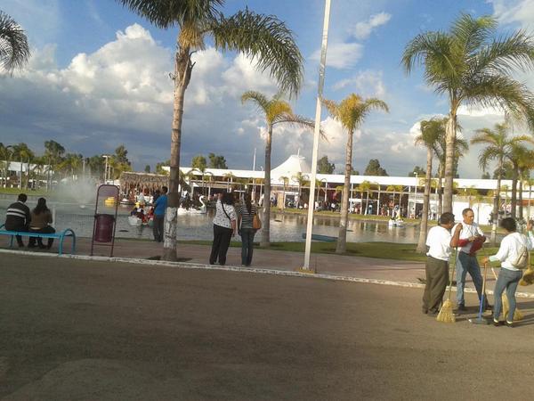 CECyTEDurango's tweet photo. Aprovecha tu visita a @FENADUoficial y visita nuestro módulo informativo para que sepas todo lo q #CECYTED te ofrece http://t.co/gr3xkuW6O7