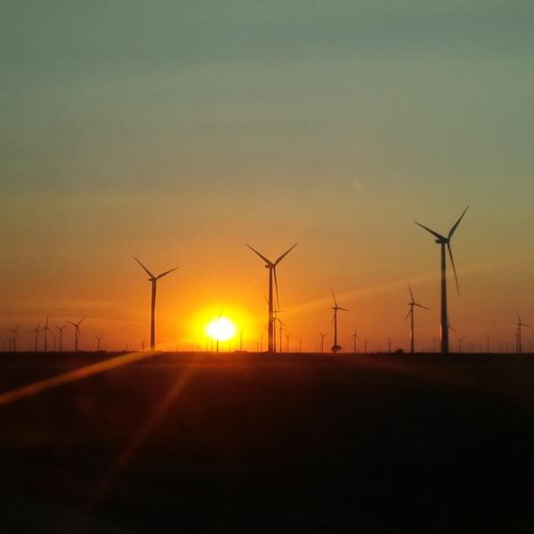 Dlogback's tweet image. Just another beautiful evening on the Kansas plains...