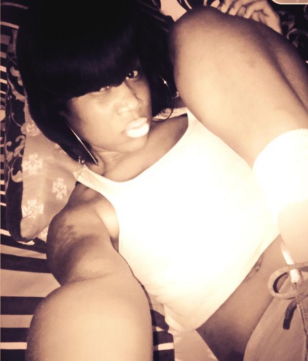 kissmahaxx's tweet image. “@imaMARii: ,." ii hear uy ' bB (D)aa ' #BLOCkk 
bt ima da LiGHTS , daT keep daa ,.'
 #STREETS#ON . 💙💋 http://t.co/u6CrVcxTNC”😻😻😘 thank yah💁