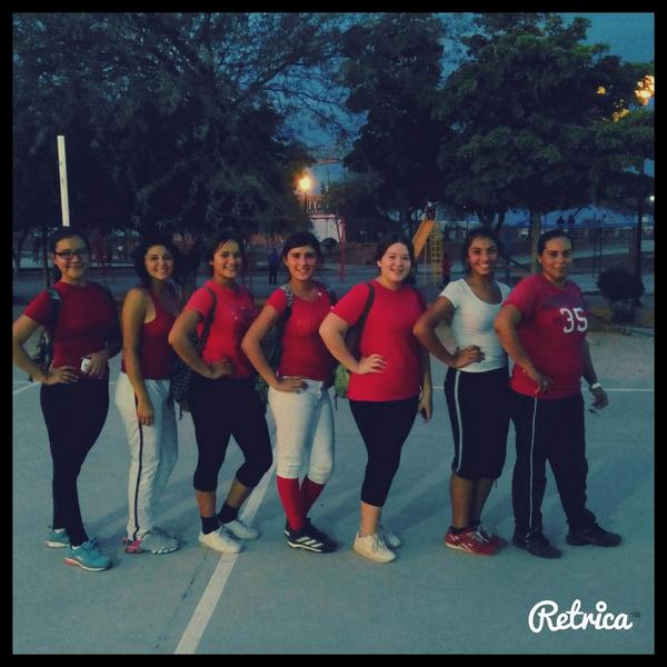 GabrielaGarca18's tweet image. Ganamos. 17-15 #RedDemos