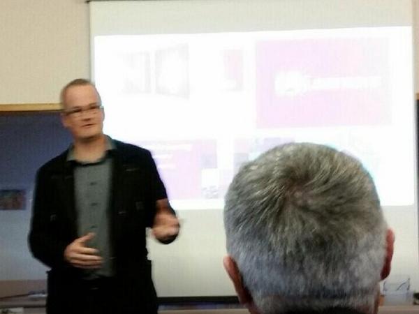 MorrColl2014's tweet photo. @katrina_hutton: Excellent professional learning for staff promoting POND @keithbuntting #N4LPond #N4LNZ http://t.co/duw8Jzl8qO