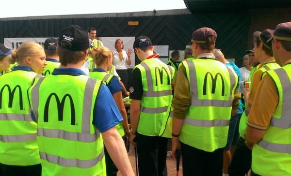 McDonaldsUKNews's tweet photo. Our #Essex franchisee Cherry Lewis-Taylor rallying her staff and other businesses at an anti-litter event yesterday. http://t.co/pFCceciHPk