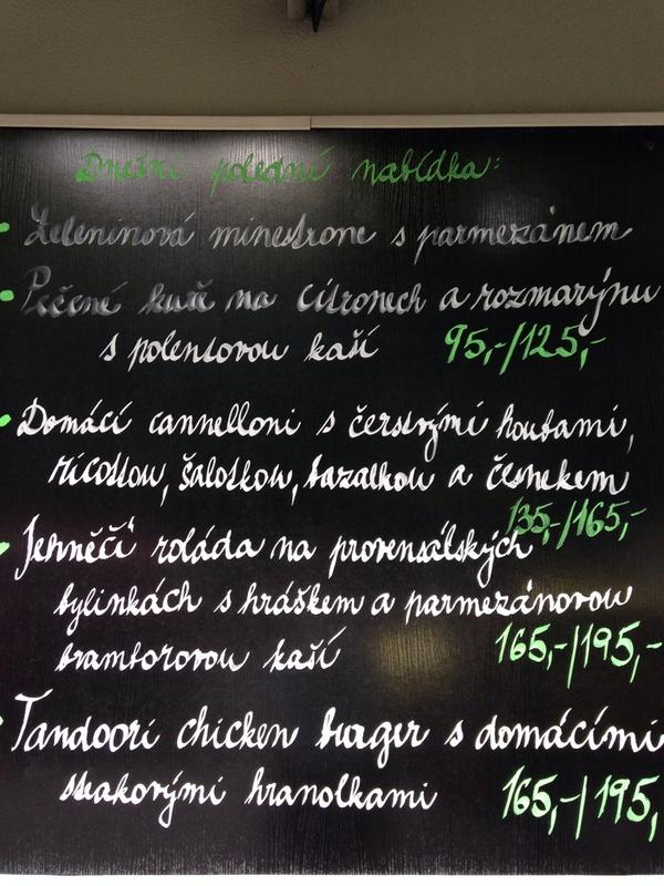 Argument restaurant tweet media