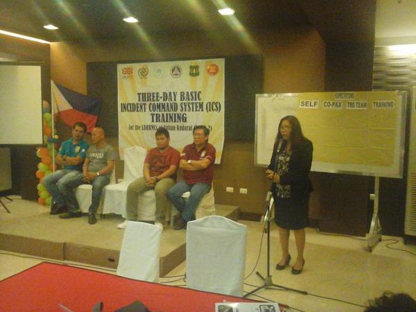 PcrSultan's tweet photo. PD SKPPO PSSUPT REX M DELA ROSA attends the Incident Command System Training. http://t.co/pvdFvSWe4U