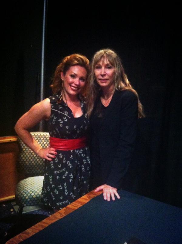 jodieleslieLIVE's tweet photo. Opening for Juice Newton was amazing! http://t.co/p9bPpYpeMG #juicenewton #countrymusic #countryconcert14 #canada http://t.co/xrOntdplqi