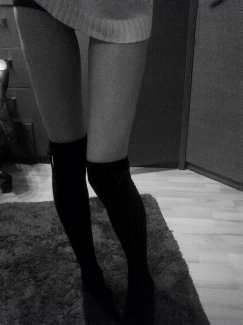 Insanax's tweet photo. #thinspo #thighgap http://t.co/tZQDAY6jgk