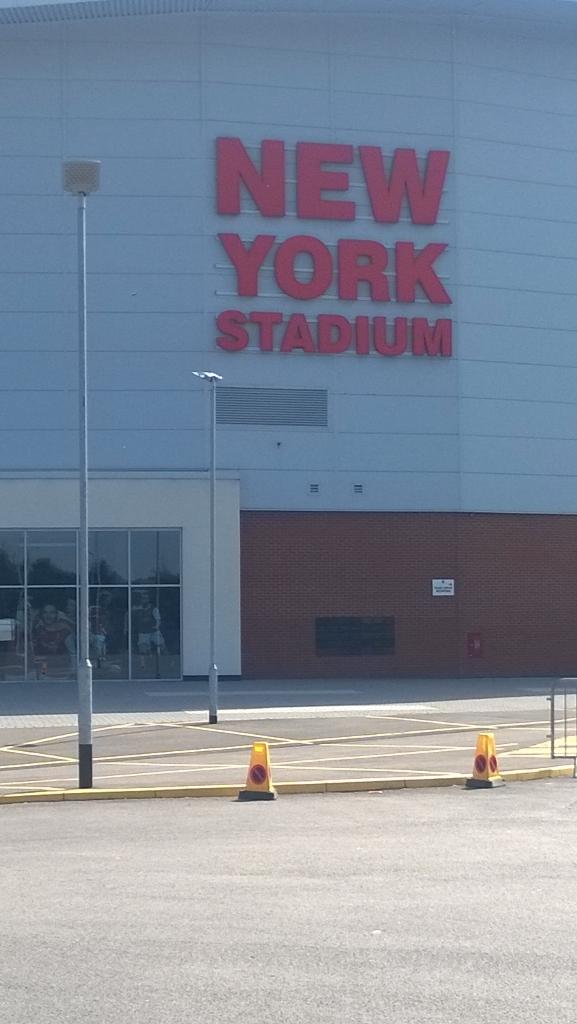 robwilkinson7's tweet photo. @grow4joe on the road again and reached @OfficialRUFC @bfc_official yesterday. http://t.co/6GNYQkCSDd