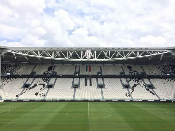 NineSportInc_'s tweet photo. Paling modern di Italia. Dan... milik sendiri. Inilah Juventus Stadium. #JuveINA14 http://t.co/DbVZiwBOuQ