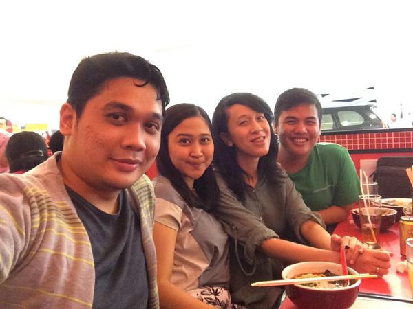 mutiarachmasari's tweet photo. @rendiherza @mie2ghocils @big_bounce87 http://t.co/b6DMzTxfhl