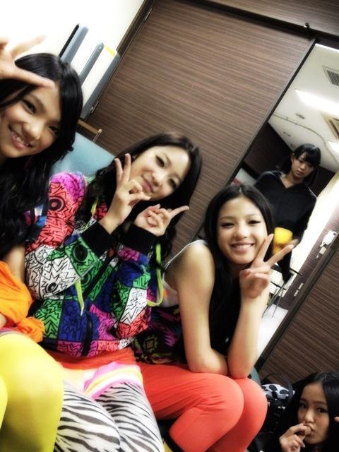 E Girlsメンバー画像 Ldh応援隊 No Twitter E Girls 楽屋にて リラックス 応援してくれる人rt Http T Co 5tw4yxnu4o