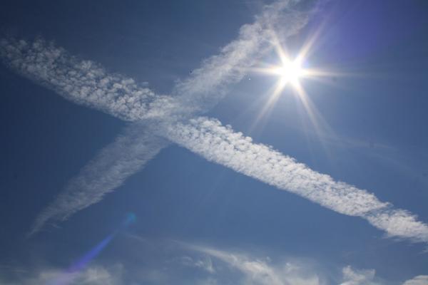 Pia Legerstee zag zojuist dit 'berichtje' in de lucht. "Bijzonder en hartverscheurend mooi." - aldus Pia.