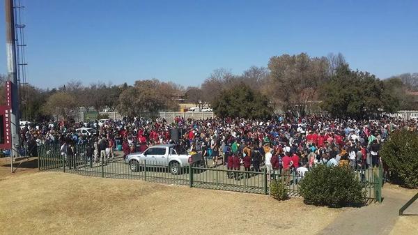 NWUhuisrep tweet media