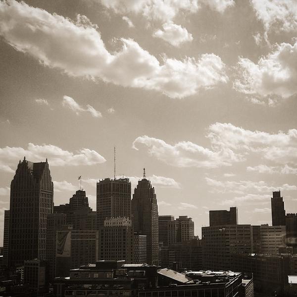 nataliekiro's tweet photo. Happy Birthday #Detroit #313 http://t.co/1Ll02d0NtU