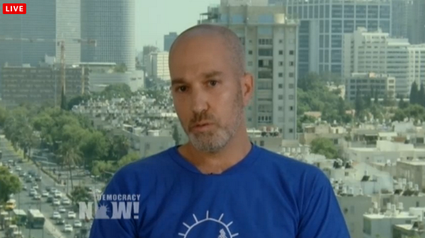 HAW_R_U's tweet photo. LIVE: “There's a disease in my country. It is fascism &amp; racism." -Yonatan Shapira in #TelAviv http://t.co/vNi7TnHGaG http://t.co/1kusAwg3X2