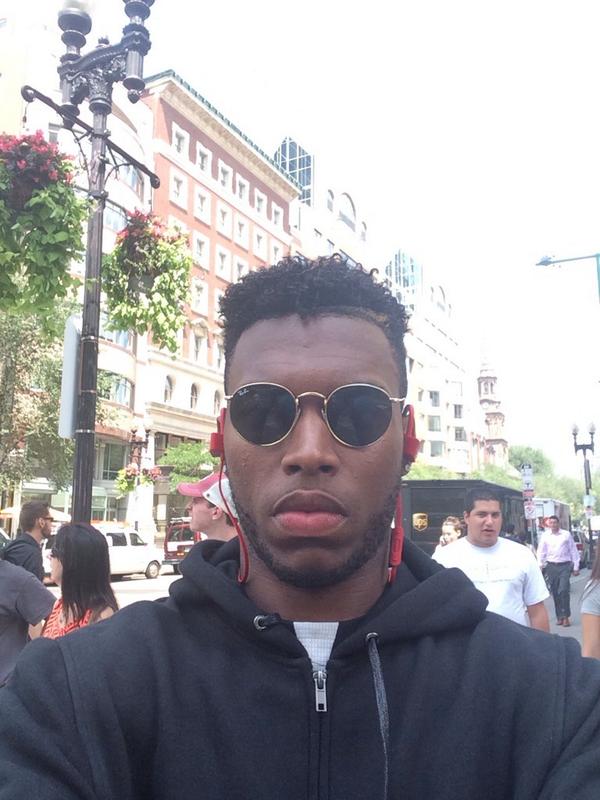 DanielSturridge's tweet photo. Solo Dolo is these Boston streets.... Re-up on cream and deo. My holiday maxed my washbag out http://t.co/vGE2ZInXdU
