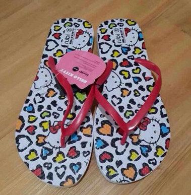 (Sale) RUBI Hello kitty sandals original import SG ready stock size 39 dan 40 (ready sby)