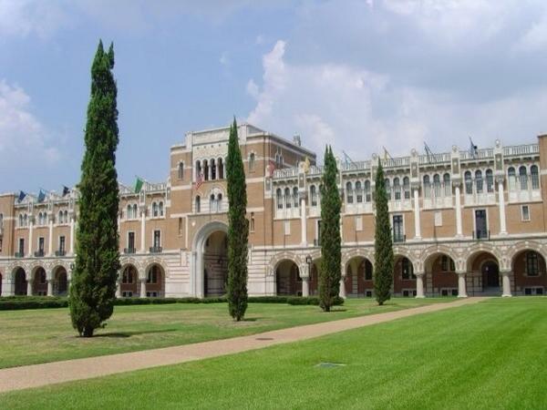 themusing's tweet photo. #tbt my first day ever @RiceUniversity! Still as pretty as ever. #toRiceBeTrue http://t.co/lO8wCU9UTJ